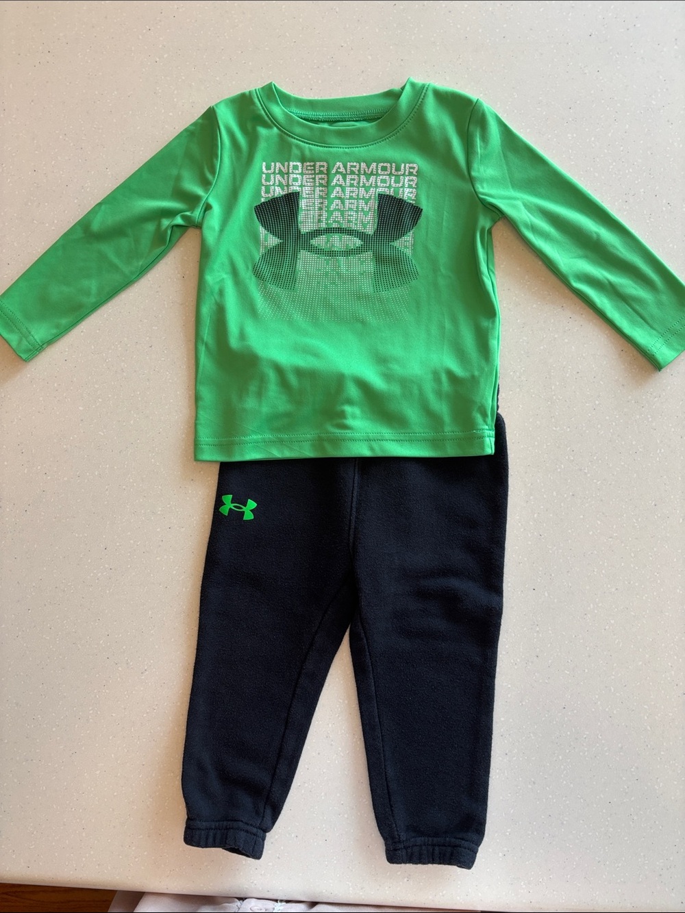 Under Armour Green Logo Long Sleeve Top & Black Joggers Set